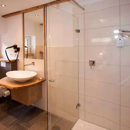 Kleins Wiese ゲストハウス 3*